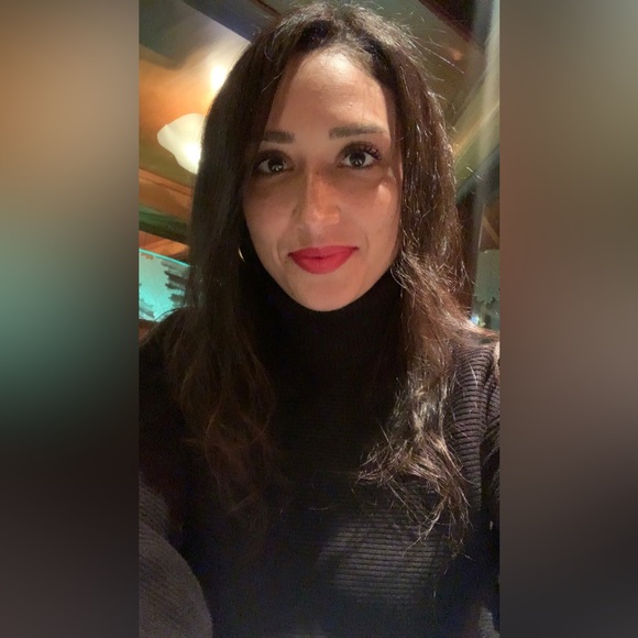 Meet your Posher, Yara - Picture 1 of 1